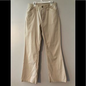 Chico’s khaki colored straight leg pants EUC